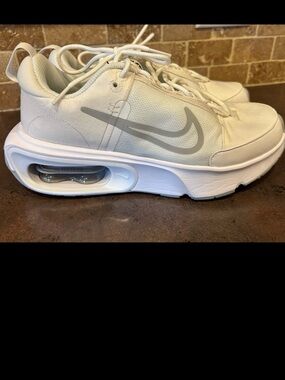 Nike Women's Air Max INTRLK Sneakers